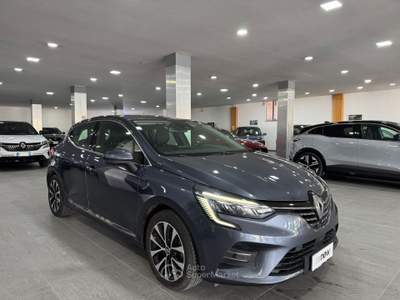 Renault Clio 1.6 E-Tech hybrid Intens 140cv auto Grigio usata Pozzuoli