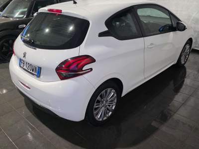 Peugeot 208 1.2 BENZINA EURO 6 Bianco usata Cornaredo