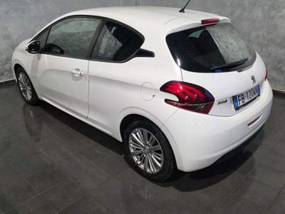 Peugeot 208 1.2 BENZINA EURO 6 Bianco usata Cornaredo