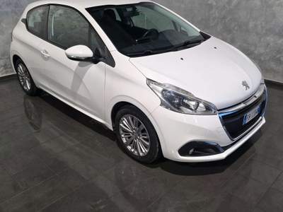 Peugeot 208 1.2 BENZINA EURO 6 Bianco usata Cornaredo