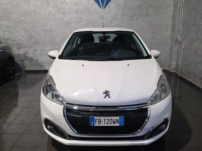 Peugeot 208 1.2 BENZINA EURO 6 Bianco usata Cornaredo