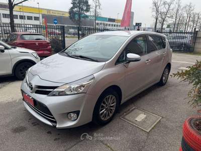 Toyota Verso 1.6 Style 132cv 7posti mt E6 Grigio usata Cernusco sul Naviglio