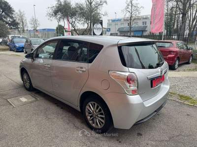 Toyota Verso 1.6 Style 132cv 7posti mt E6 Grigio usata Cernusco sul Naviglio