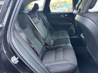 Volvo XC60 B4 (d) AWD Geartronic Momentum Pro Nero usata Roma