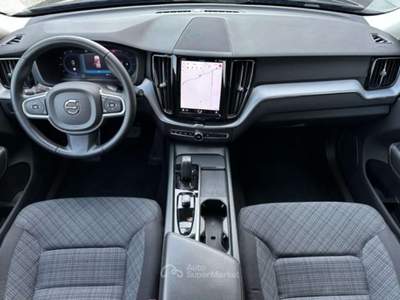 Volvo XC60 B4 (d) AWD Geartronic Momentum Pro Nero usata Roma