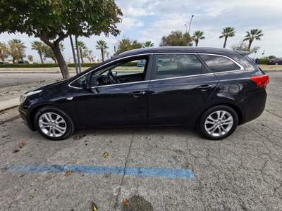 Kia Ceed Sportswagon cee'd 1.6 CRDi 128 CV SW Stop&Go high tech Nero usata Barletta