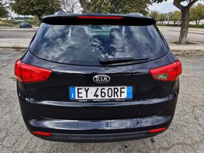 Kia Ceed Sportswagon cee'd 1.6 CRDi 128 CV SW Stop&Go high tech Nero usata Barletta