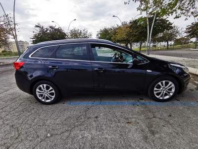 Kia Ceed Sportswagon cee'd 1.6 CRDi 128 CV SW Stop&Go high tech Nero usata Barletta