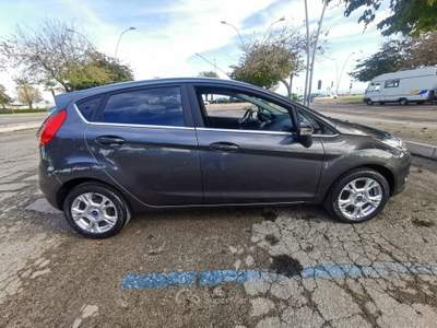 Ford Fiesta 5p. Bz.- GPL Titanium - 2017 Grigio usata Barletta