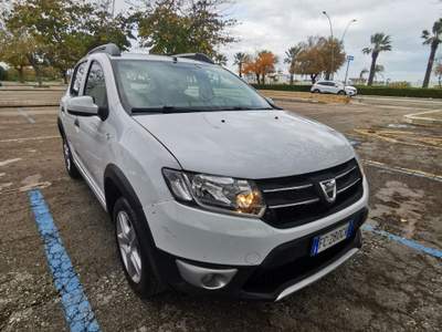 Dacia Sandero TurboGPL 90CV Ambiance 2016 Bianco usata Barletta