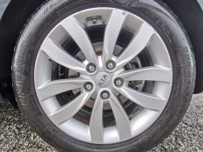 Kia Carens 136 CV Auto Class 2015 Nero usata Barletta