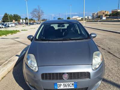 Fiat Grande Punto 5P. Dynamic NEOPATENTATI Grigio usata Barletta
