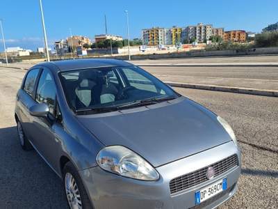 Fiat Grande Punto 5P. Dynamic NEOPATENTATI Grigio usata Barletta