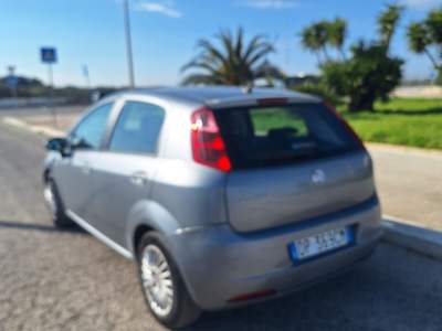 Fiat Grande Punto 5P. Dynamic NEOPATENTATI Grigio usata Barletta
