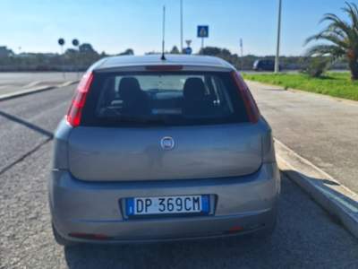 Fiat Grande Punto 5P. Dynamic NEOPATENTATI Grigio usata Barletta