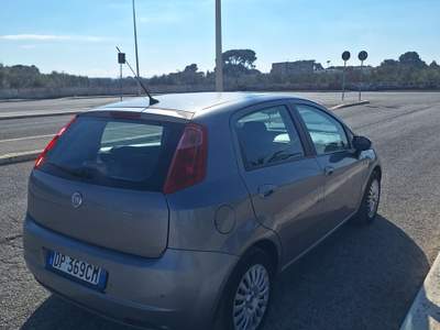 Fiat Grande Punto 5P. Dynamic NEOPATENTATI Grigio usata Barletta