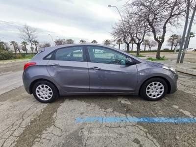 Hyundai i30 5p. Comfort - 2015 Grigio usata Barletta