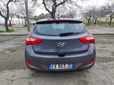 Hyundai i30 5p. Comfort - 2015 Grigio usata Barletta