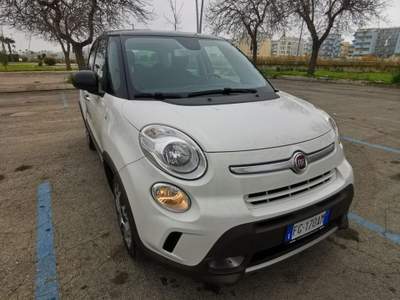 Fiat 500L 1.3 MJ 95CV Dualogic Lounge 2016 Bianco usata Barletta