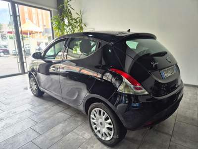 Lancia Ypsilon Ypsilon 1.2 69 CV 5 porte Nero usata Lecco