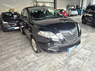 Lancia Ypsilon Ypsilon 1.2 69 CV 5 porte Nero usata Lecco