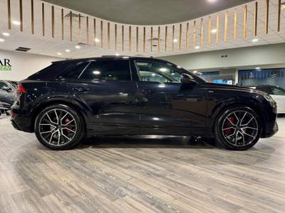 Audi Q8 50 TDI 286cv quattro tiptronic Sport Blu/Azzurro usata Foligno