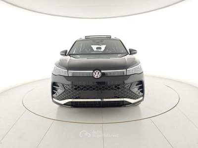 Volkswagen Tiguan 2.0 TDI 193 CV DSG 4MOTION R-Line Plus Nero usata Capua