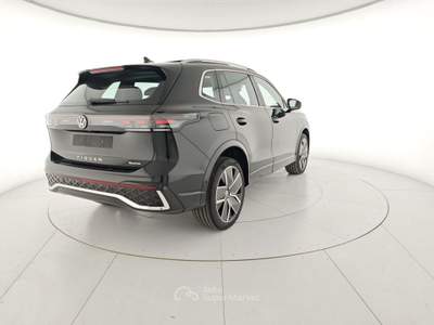 Volkswagen Tiguan 2.0 TDI 193 CV DSG 4MOTION R-Line Plus Nero usata Capua