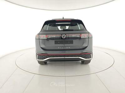Volkswagen Tiguan 2.0 TDI 193 CV DSG 4MOTION R-Line Plus +TETTO APRIBILE Grigio usata Capua