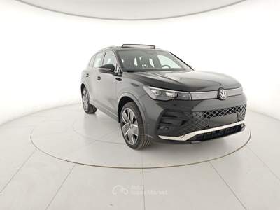 Volkswagen Tiguan 2.0 TDI 193 CV DSG 4MOTION R-Line Plus +TETTO APRIBILE Nero usata Capua