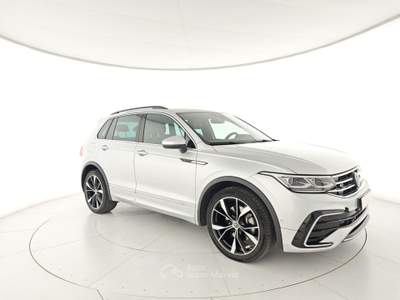 Volkswagen Tiguan 2.0 TDI 200 CV SCR DSG 4MOTION R-Line Argento usata Capua