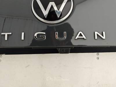 Volkswagen Tiguan 2.0 TDI 150 CV SCR DSG R-Line Grigio usata Capua