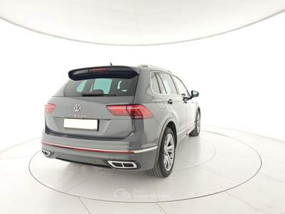 Volkswagen Tiguan 2.0 TDI 150 CV SCR DSG R-Line Grigio usata Capua