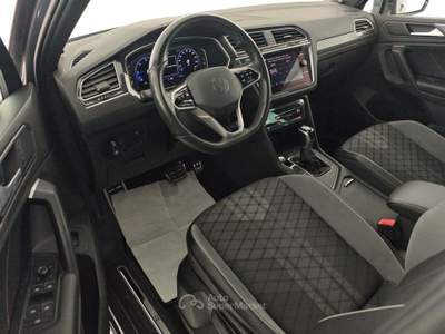 Volkswagen Tiguan 2.0 TDI 150 CV SCR DSG R-Line Grigio usata Capua