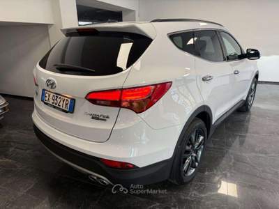Hyundai Santa Fe 2.2 CRDi 4WD A/T Style / PACCHETTO INVERNALE Bianco usata Villa Carcina
