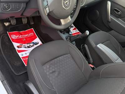 Dacia Sandero Ambiance Bianco usata Sant'Antimo