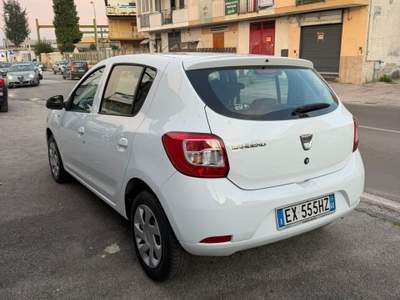 Dacia Sandero Ambiance Bianco usata Sant'Antimo
