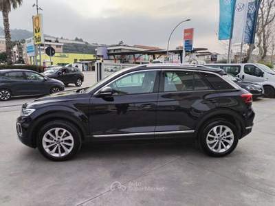 Volkswagen T-Roc 1.0 tsi Style 115cv -IQ Light-IQ Drive-Tech Pack- Nero usata Francavilla al Mare