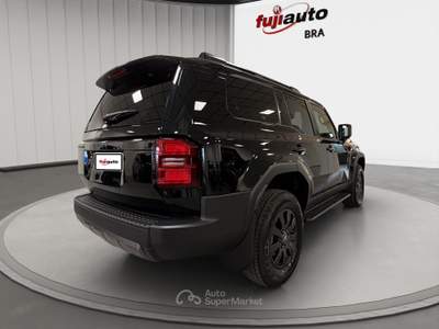 Toyota Land Cruiser Land Cruiser 2.8 mhev Adventure awd auto Nero usata Bra