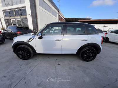 MINI Cooper LEGGI NOTE Bianco usata Anzio