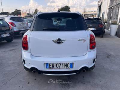 MINI Cooper LEGGI NOTE Bianco usata Anzio