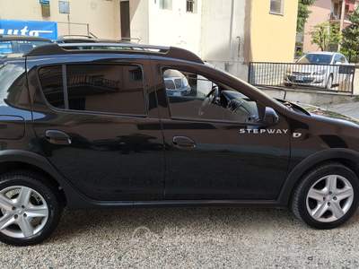 Dacia Sandero 1.5 dCi 66kw Stepway Prestige Nero usata SAN MARTINO SICCOMARIO