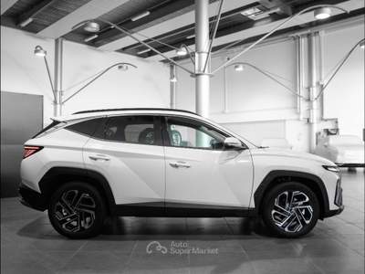 Hyundai Tucson Tucson pe 1.6hev at 2wd exellence Bianco usata Ancona