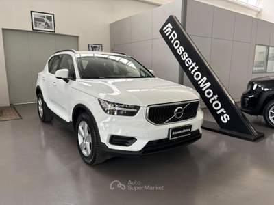 Volvo XC40 T2 Momentum Core N1 - AUTOCARRO Bianco usata Spresiano