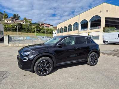 Fiat 600 Hybrid 110 CV DCT MHEV La Prima Nero usata Medesano