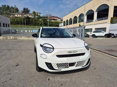 Fiat 600 Hybrid 110 CV DCT MHEV La Prima Bianco usata Medesano
