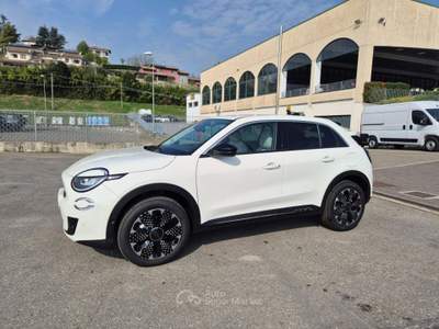 Fiat 600 Hybrid 110 CV DCT MHEV La Prima Bianco usata Medesano