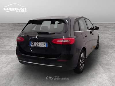 Mercedes-Benz Classe B 180 D Sport 8G-DCT Nero usata Lucca