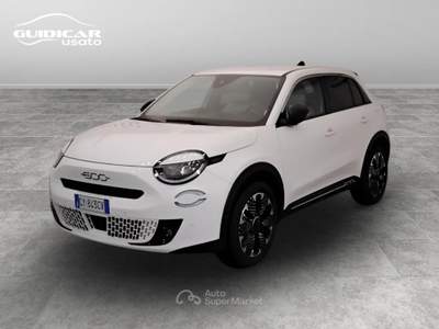 Fiat 600 1.2 Hybrid La Prima II eDCT Bianco usata Lucca