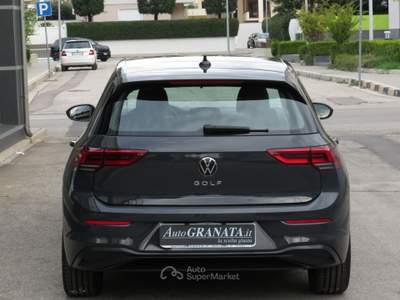 Volkswagen Golf 1.0 Tsi Life 110cv Led+Pack Luci Grigio usata Trentola Ducenta